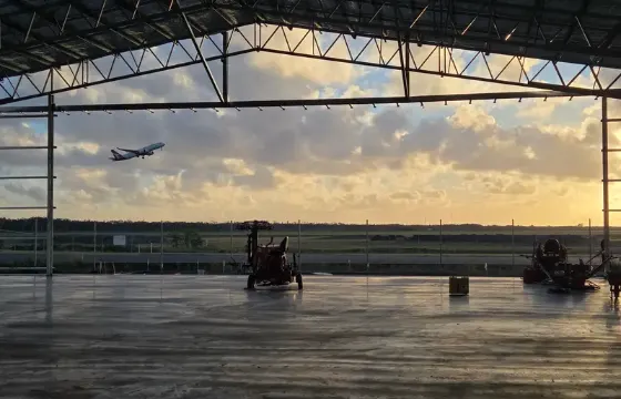 Crack-free SteelX Liberty slab at the Sunshine Coast helicopter hangar
